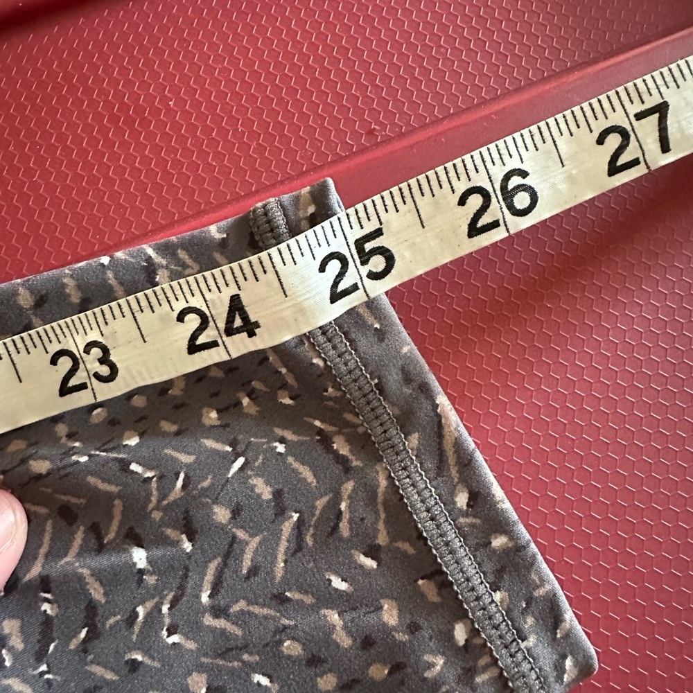 VARLEY Luna Athletic Yoga 25" Leggings in Umber Feather grey tan print size XS - Picture 5 of 10
